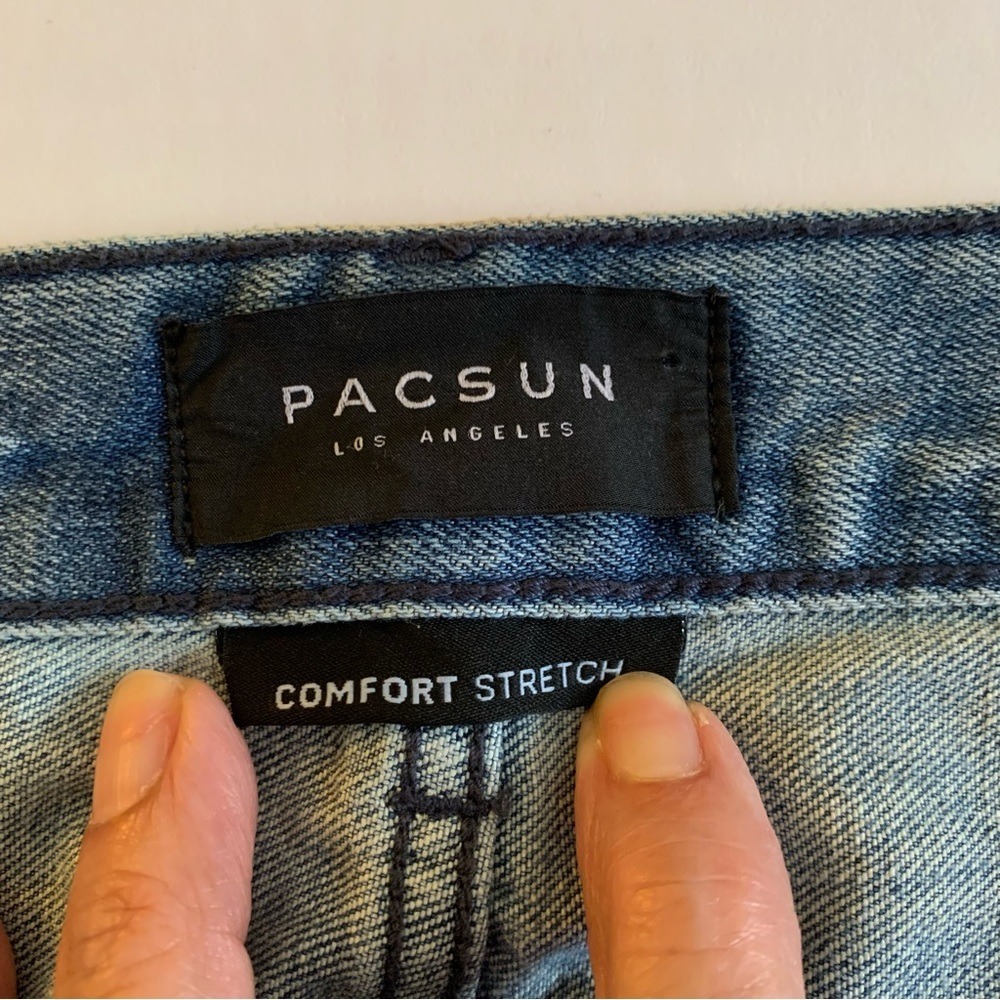 PacSun Jeans. Rips by thighs and knees. Distressed. Five pockets 30L X 3… - Picture 12 of 12